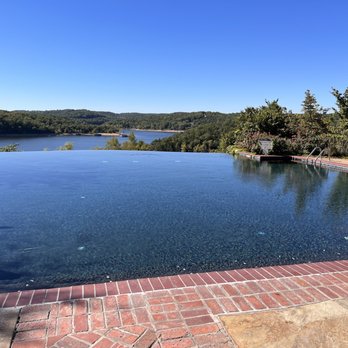 The Cliffs at Long Creek - Infinity pool - Vacation Rentals Near Me - Ridgedale, Missouri The Cliffs at Long Creek - Infinity pool - Vacation Rentals Near Me - Ridgedale, Missouri