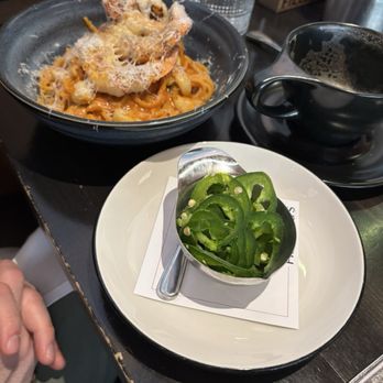 Fielding's Local Kitchen + Bar - New American Near Me - The Woodlands, Texas