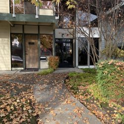 Lafayette Acupuncture & Functional Medicine - Entrance to the stairs leading to 2920 Camino Diablo, Ste 210-C