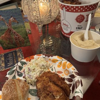 Dinah's Chicken - A fine image of a nice meal from Dinah's - Chicken Shop Near Me - Glendale, California