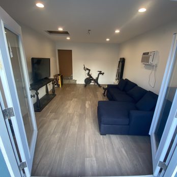 Pinnacle Interiors Drywall - a view of a living room - General Contractors Near Me - Lakewood, California