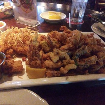 Pappadeaux Seafood Kitchen - Gator and double calamari... On point! - Cajun/Creole Near Me - Norcross, Georgia
