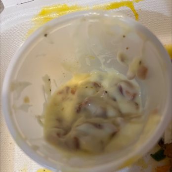 Another Broken Egg Cafe - TRASH HOLLANDAISE!!! Who puts ham in this!!!! I can't even eat my food. ABSOLUTELY Y'all ever heard of religion? - Breakfast & Brunch Near Me - Tampa, Florida