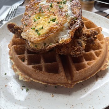 VU Rooftop - Chicken and waffles - Lounges Near Me - Chicago, Illinois