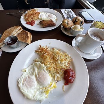 Dorn's Original Breakers Cafe - Seafood Near Me - Morro Bay, California
