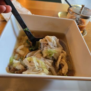 Golden Dragon - Wonton soup - Chinese Near Me - Elk Grove, California