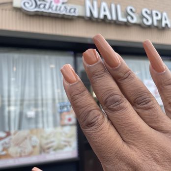 Lynbrook Sakura Nails Spa - Broken nails and peeled/chipped gel polish - Nail Salons Near Me - Lynbrook, New York