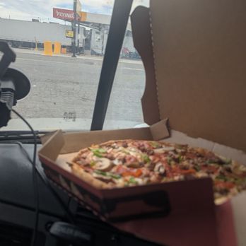 Pizza Hut - Pizza Near Me - Kingman, Arizona