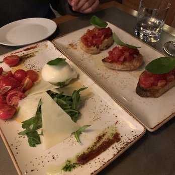 Mozzamo - Burrata and bruschetta - Pizza Near Me - Munich, BY