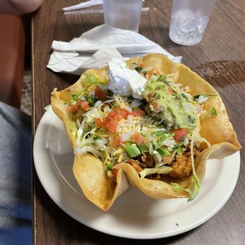 Los Amigos Restaurant - Taco salad with chicken. - Mexican Near Me - Ruskin, Florida Los Amigos Restaurant - Taco salad with chicken. - Mexican Near Me - Ruskin, Florida
