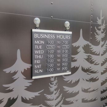 Squatch Box - Food Trucks Near Me - Snoqualmie Pass, Washington