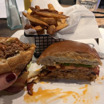 Caston & Main Brew Yard - New American Near Me - Akron, Ohio