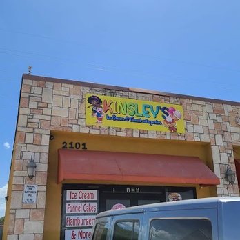 Kinsley's Ice Cream & Funnel cake parlor - Building Front - Desserts Near Me - Fort Worth, Texas