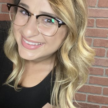 Candid Selfie Museum - Museums Near Me - Mount Holly, North Carolina