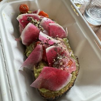 The Hive - Superfood Eats - Avocado Toast - Cafes Near Me - Los Angeles, California