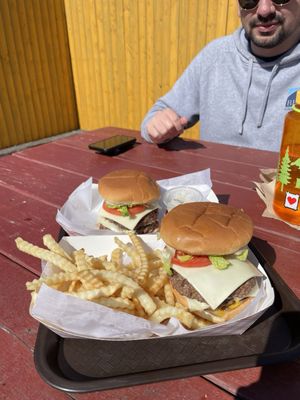 Crosby's Drive-In by null