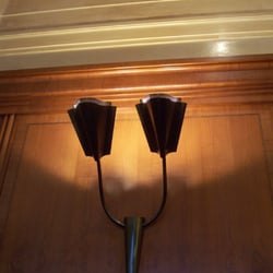 Savoy Bar en Ville - Bei diesem Licht ist der Teint der Frauen besonders makellos