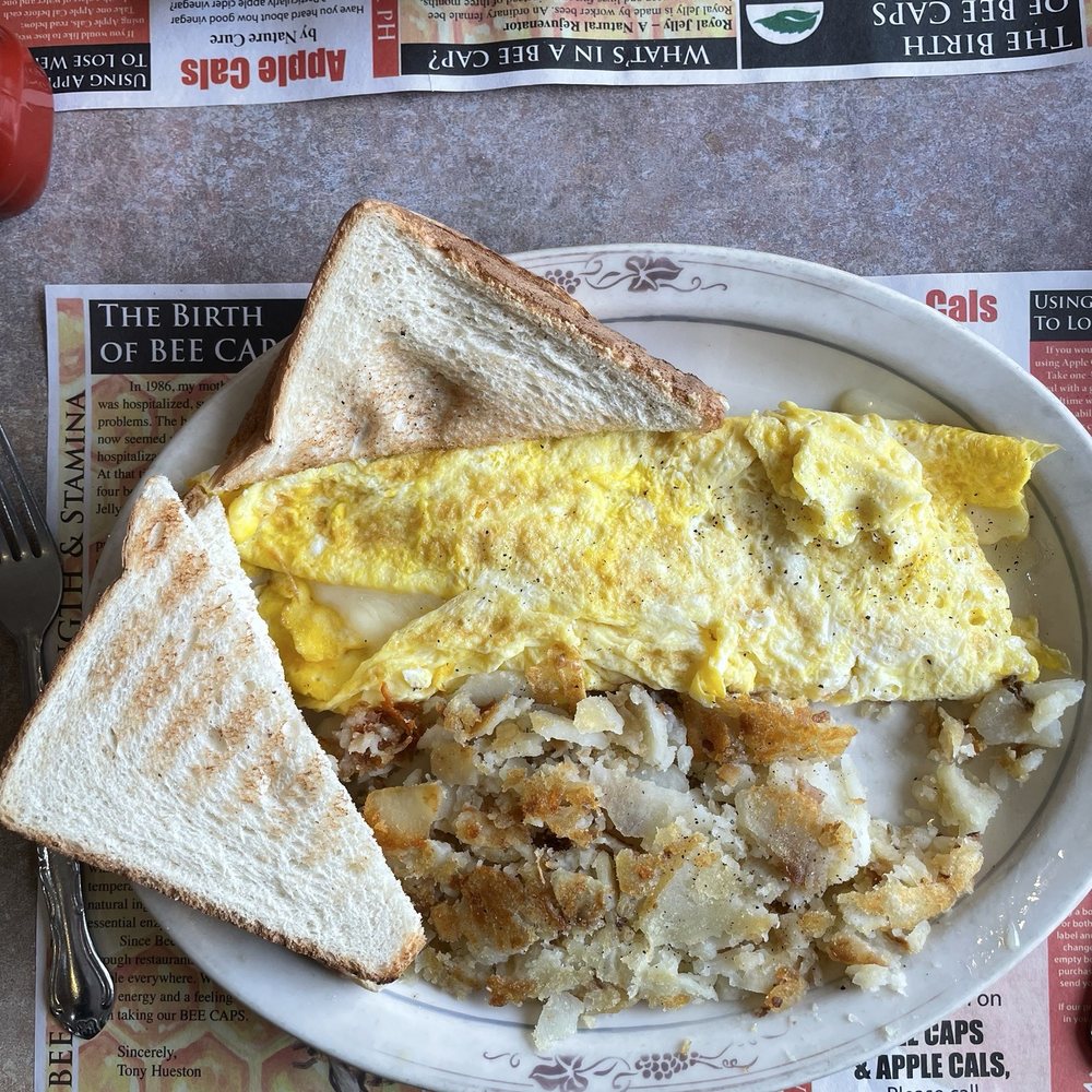 Yetter's Diner - Cheese Omelette - Diners Near Me - Augusta, New Jersey