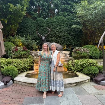 Deer Path Inn - Hotels Near Me - Lake Forest, Illinois Deer Path Inn - Hotels Near Me - Lake Forest, Illinois