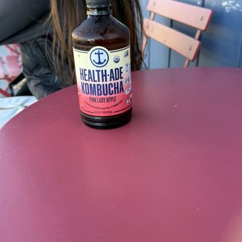 The Golden Gate Market - Outdoor seating and cold drink - Grocery Near Me - Sausalito, California The Golden Gate Market - Outdoor seating and cold drink - Grocery Near Me - Sausalito, California