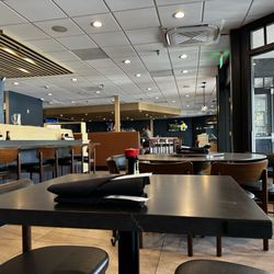Miyagi Bar & Sushi