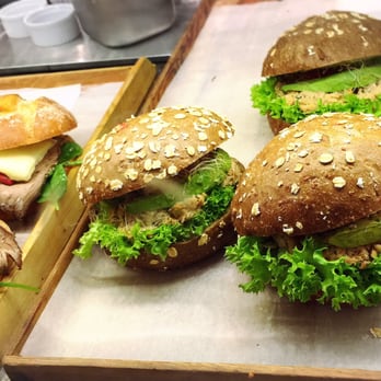 Brunetti - Cafes Near Me - Melbourne, VIC