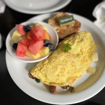 Solano Junction - BYO Omelette with fruit - Breakfast & Brunch Near Me - Albany, California Solano Junction - BYO Omelette with fruit - Breakfast & Brunch Near Me - Albany, California