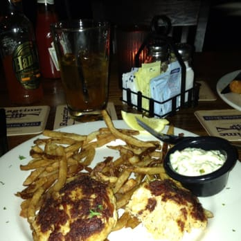 Rhodeside Grill - Crab cakes - American Near Me - Arlington, Virginia