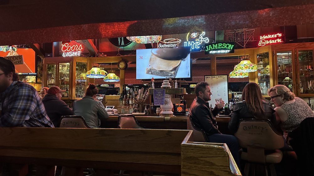 Quincy’s Pub & Cafe