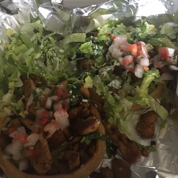 Tortacos - When your busy at work and your aide comes through!Delicious chicken sopes! #delicious #tasty - Mexican Near Me - Germantown, Maryland Tortacos - When your busy at work and your aide comes through!Delicious chicken sopes! #delicious #tasty - Mexican Near Me - Germantown, Maryland