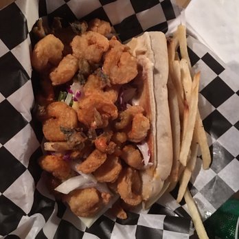 Mudbug Mobile Madness - Shrimp po'boy - Food Trucks Near Me Mudbug Mobile Madness - Shrimp po'boy - Food Trucks Near Me