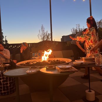High 5ive Rooftop Bar - Patio - Cocktail Bars Near Me - Oakland, California High 5ive Rooftop Bar - Patio - Cocktail Bars Near Me - Oakland, California