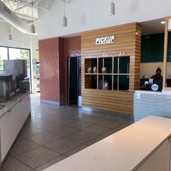 Chopt Creative Salad Co. - Convenient pickup window - Salad Near Me - Annapolis, Maryland