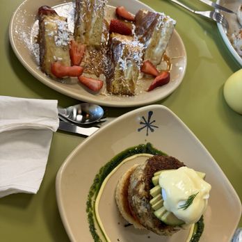 Snooze, an A.M. Eatery - Crab cake Benedict and French toast - Breakfast & Brunch Near Me - Cedar Park, Texas Snooze, an A.M. Eatery - Crab cake Benedict and French toast - Breakfast & Brunch Near Me - Cedar Park, Texas