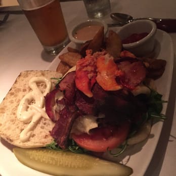 Tarpy's Roadhouse - Crab burger - New American Near Me - Monterey, California