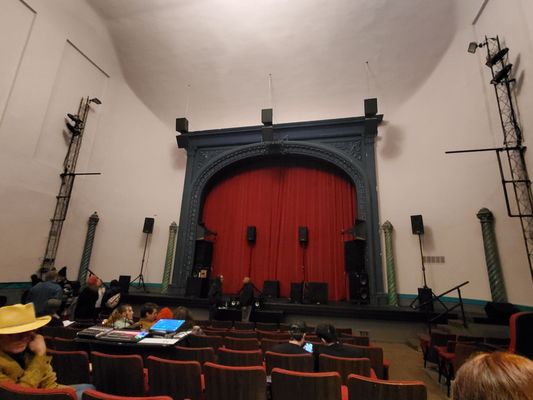 Victoria Theatre by null