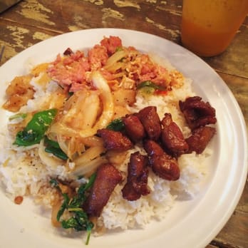 Khao Kang - Steamed rice with 3 Entrees ($7.50) - Thai Near Me - Elmhurst, New York Khao Kang - Steamed rice with 3 Entrees ($7.50) - Thai Near Me - Elmhurst, New York
