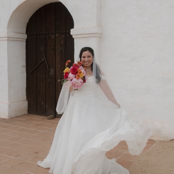 The Poppy Pod  - Bridal bouquet Florals by Julia of the Poppy Pod - Florists Near Me