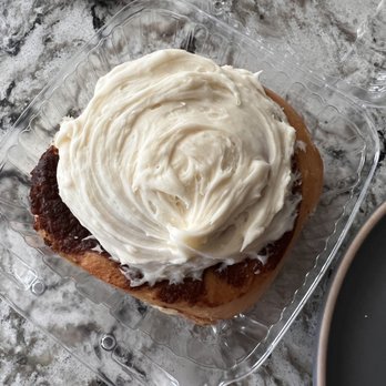 Black Sheep Coffee House - Cinnamon roll - Coffee & Tea Near Me - Springfield, Nebraska