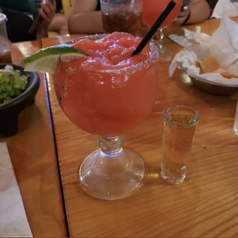 El Ranchito - Strawberry margarita with extra tequila on the side - Mexican Near Me - Arlington, Texas El Ranchito - Strawberry margarita with extra tequila on the side - Mexican Near Me - Arlington, Texas