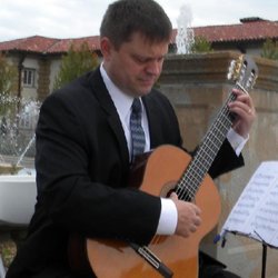Red Oak Classic Guitar School - Guitar lessons for all ages in your home!