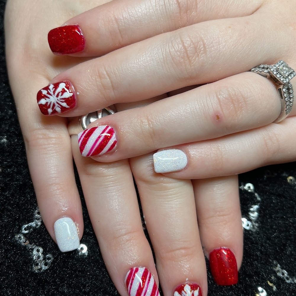 Infinite Nails & Spa - Additional Christmas nails by Helen - Nail Salons Near Me - Houston, Texas