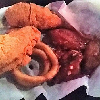 The Clevelander - Appetizer sampler - Sports Bars Near Me - Cleveland, Ohio