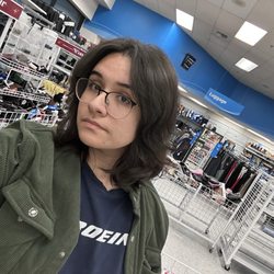 Lina The Beauty Doc - Haircut
