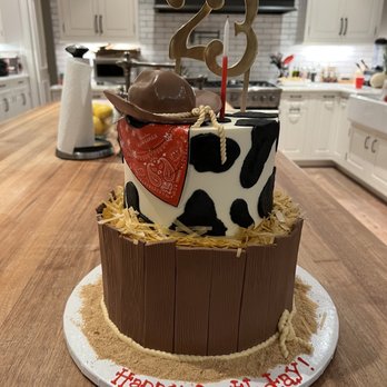 The Cake Lovers - The cake topper was edible too. Beautiful and delicious every time - Cupcakes Near Me - Plantation, Florida