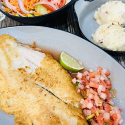 Salmon A La Plancha + Sopa Del Día