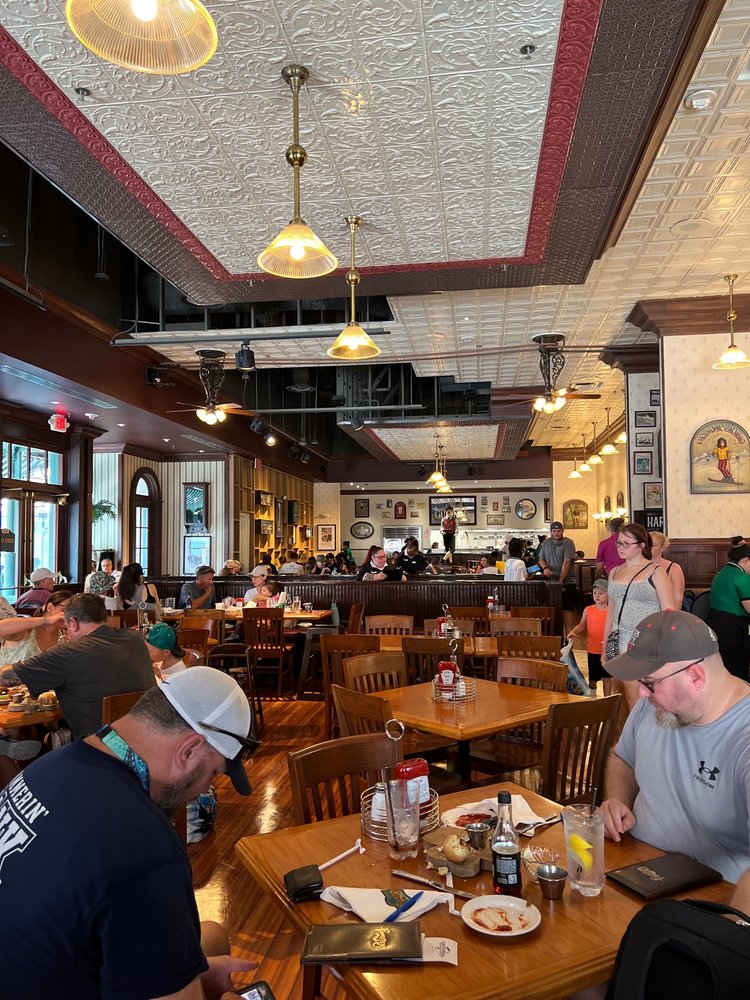 Finnegan's Bar & Grill