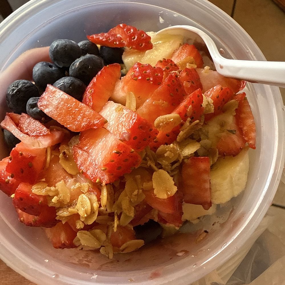 Super fresh açaí bowl! Super fresh açaí bowl!