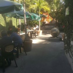 Deli Yuz - Nice setting