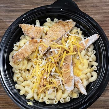 Noodles and Company - Small Creamy Cheddar Mac & Cheese with Grilled Chicken Breast - Noodles Near Me - Novi, Michigan Noodles and Company - Small Creamy Cheddar Mac & Cheese with Grilled Chicken Breast - Noodles Near Me - Novi, Michigan